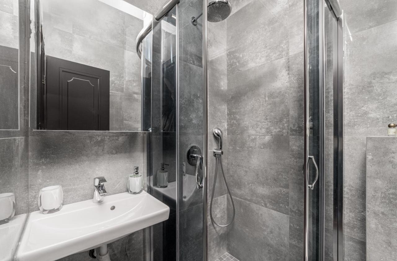 Apart Hotel D'Monica Odessa Dış mekan fotoğraf